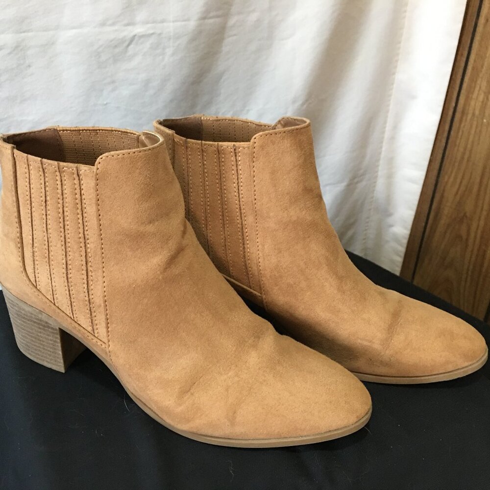 Qupid Slip on Booties